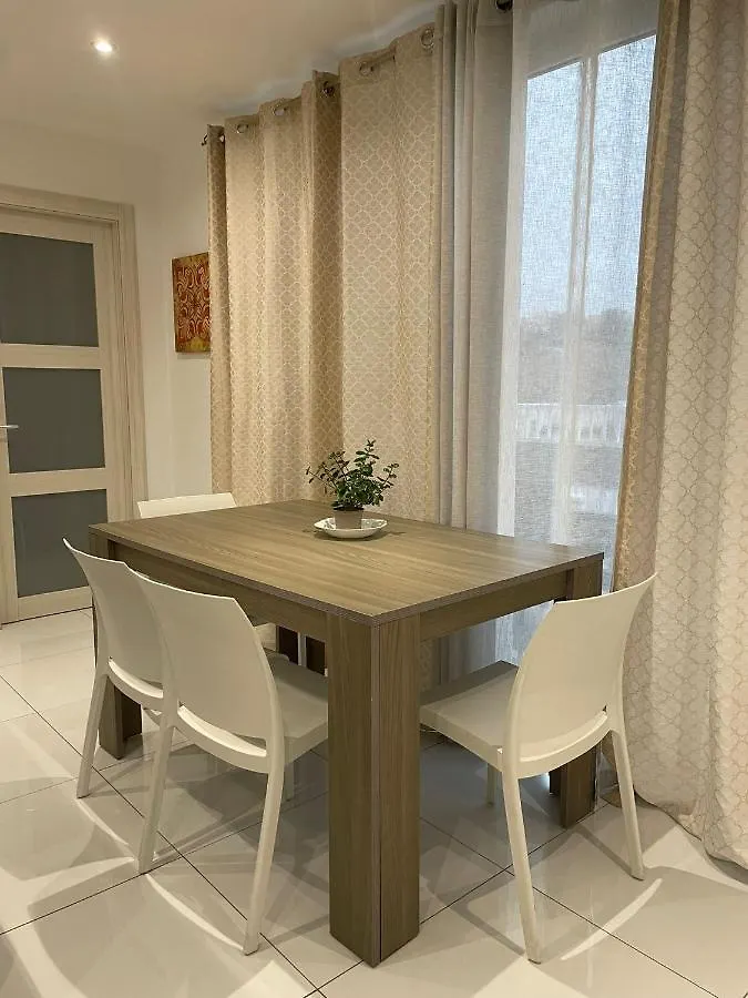 Apartment Msida Suites